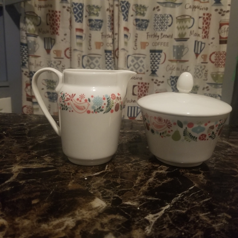 Sugar and creamer set